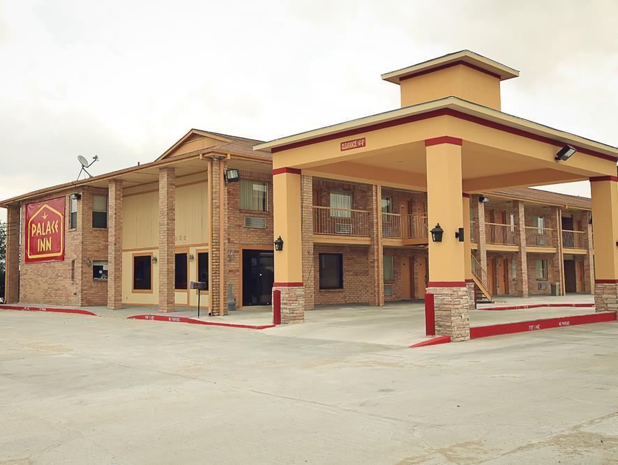Palace Inn Rosenberg Exterior photo